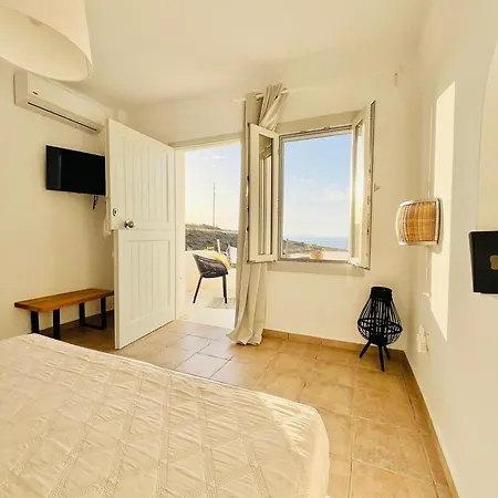 Akrolithos Apartament *