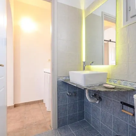 아파트 Akrolithos *